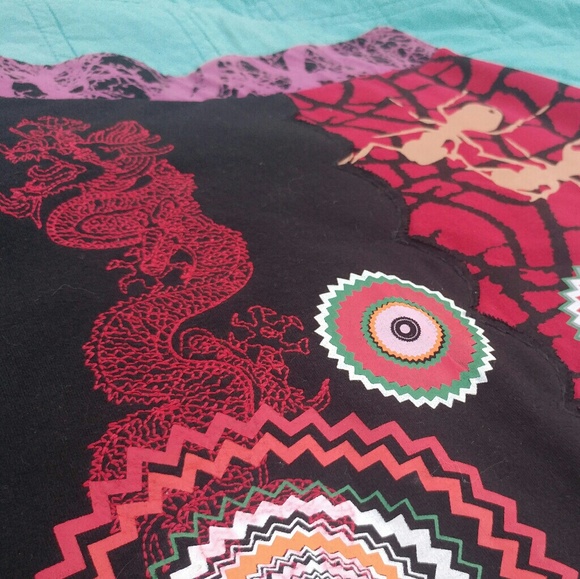 Desigual skirt *has a hole* - Picture 2 of 5